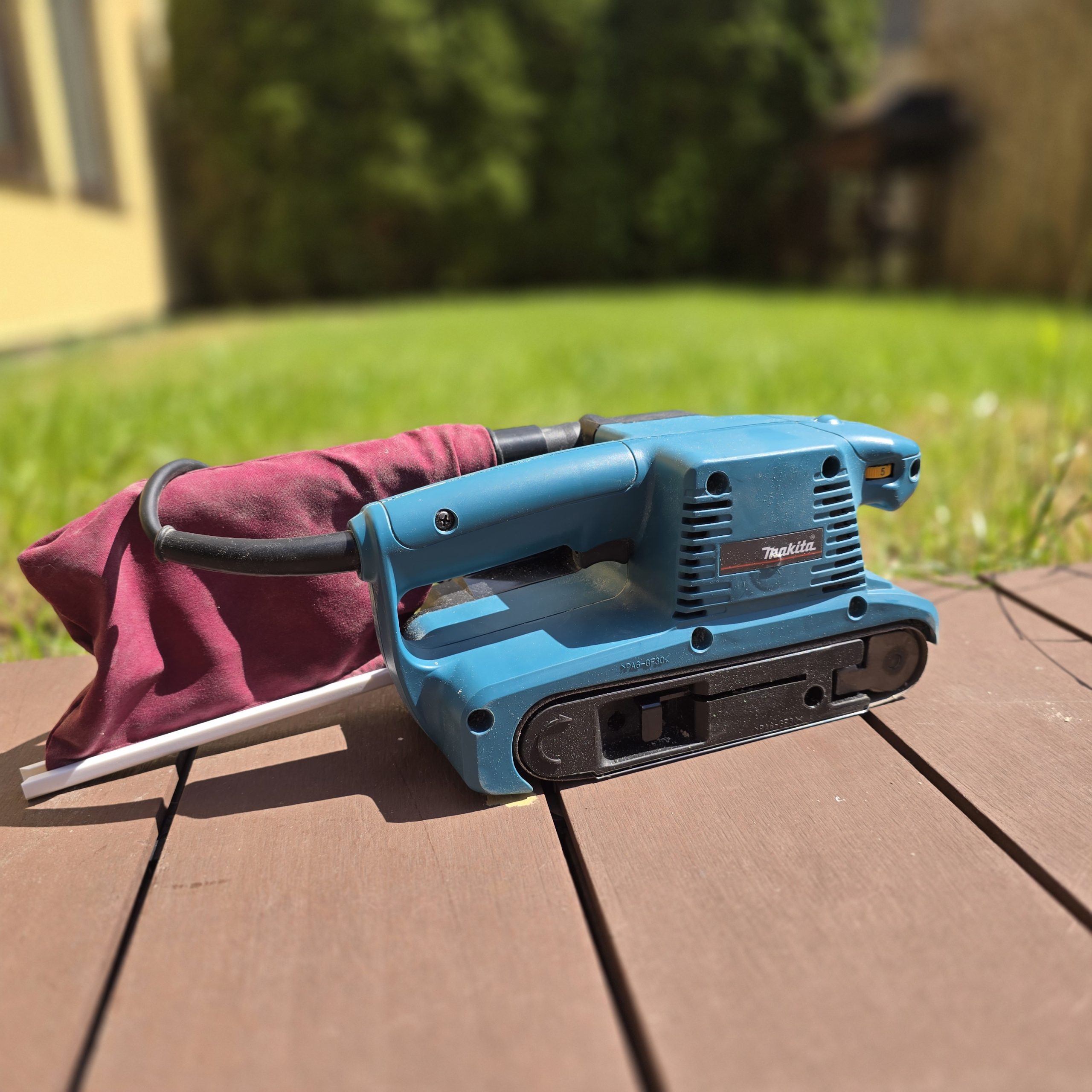 Makita 9911 lentes slīpmašīna
