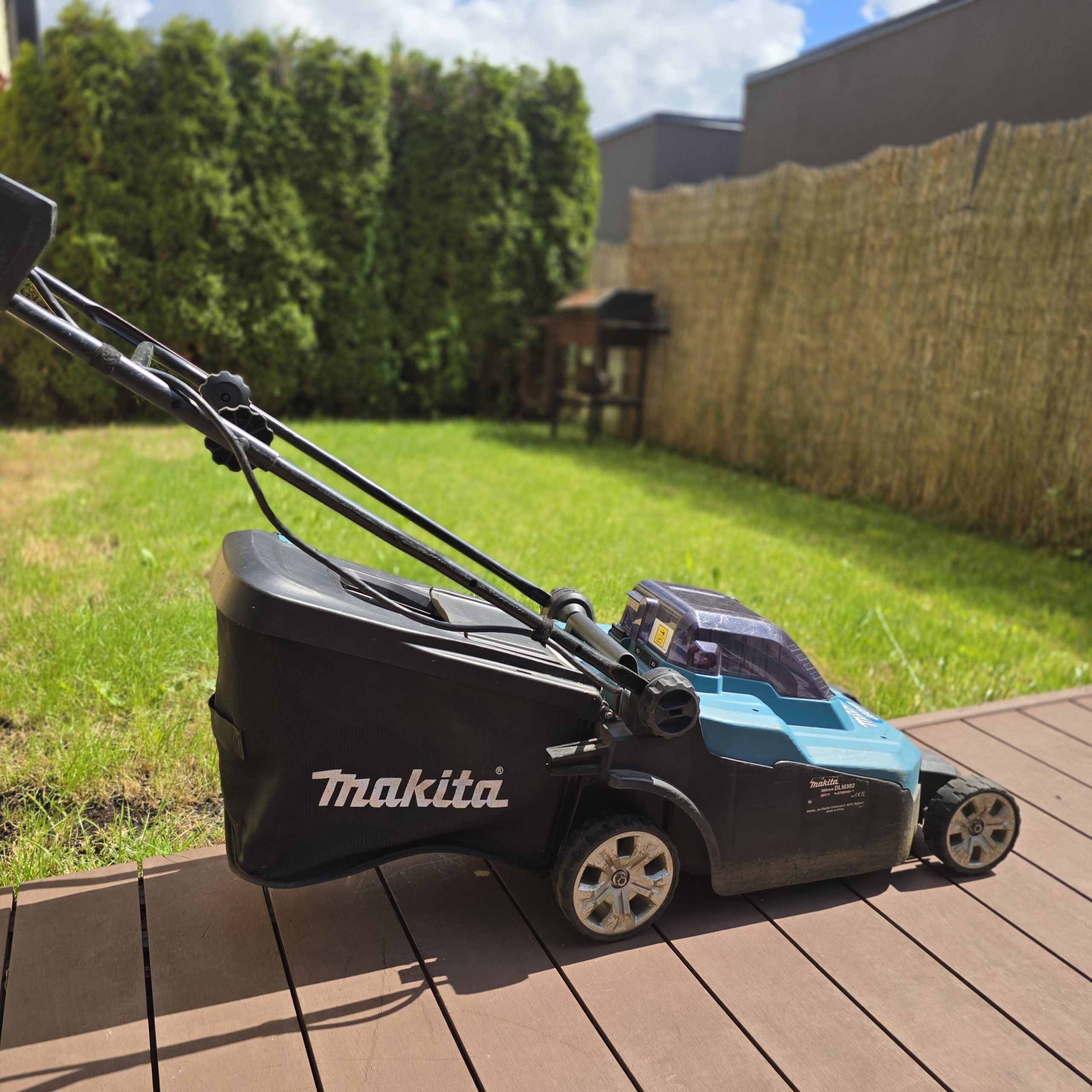 Makita DLM382 akumulatora zāles pļāvējs